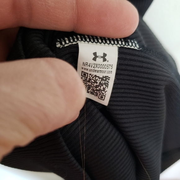 Under Armour Heatgear Black Ribbed Workout Tank - Picture 9 of 11